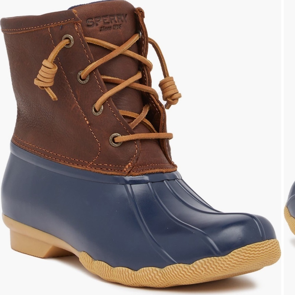 NWOB SPERRY saltwater duck boot in navy and brown size 7